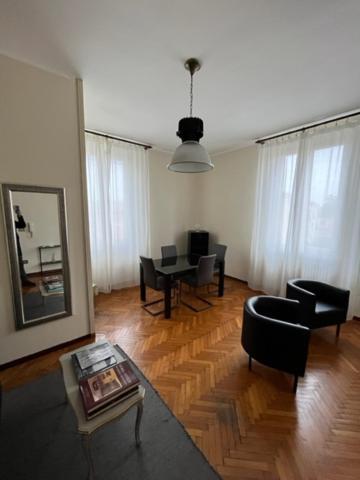Apartamento Dimora Dei Rollieri Módena